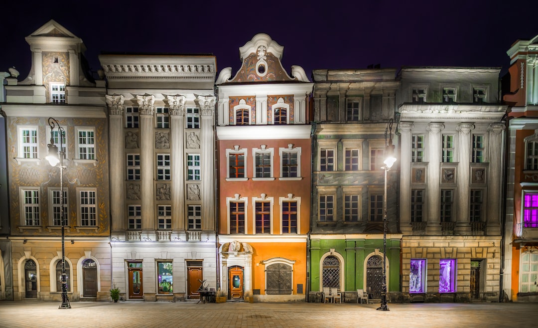 Krótkoterminowy wynajem apartamentów w Warszawie – idealne rozwiązanie dla turystów.